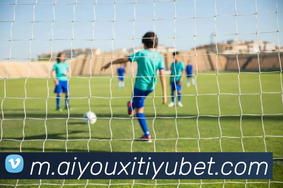 周琦表现出色成为内线支柱北京队主力频遭伤病困扰面临挑战